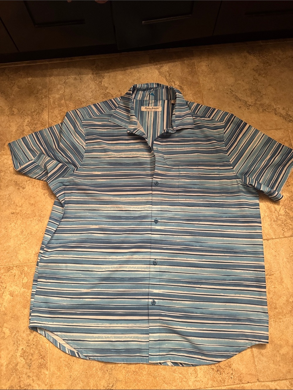 Tommy Bahama the Bahama coast shirt LARGE Short Sleeve Button Down island zone